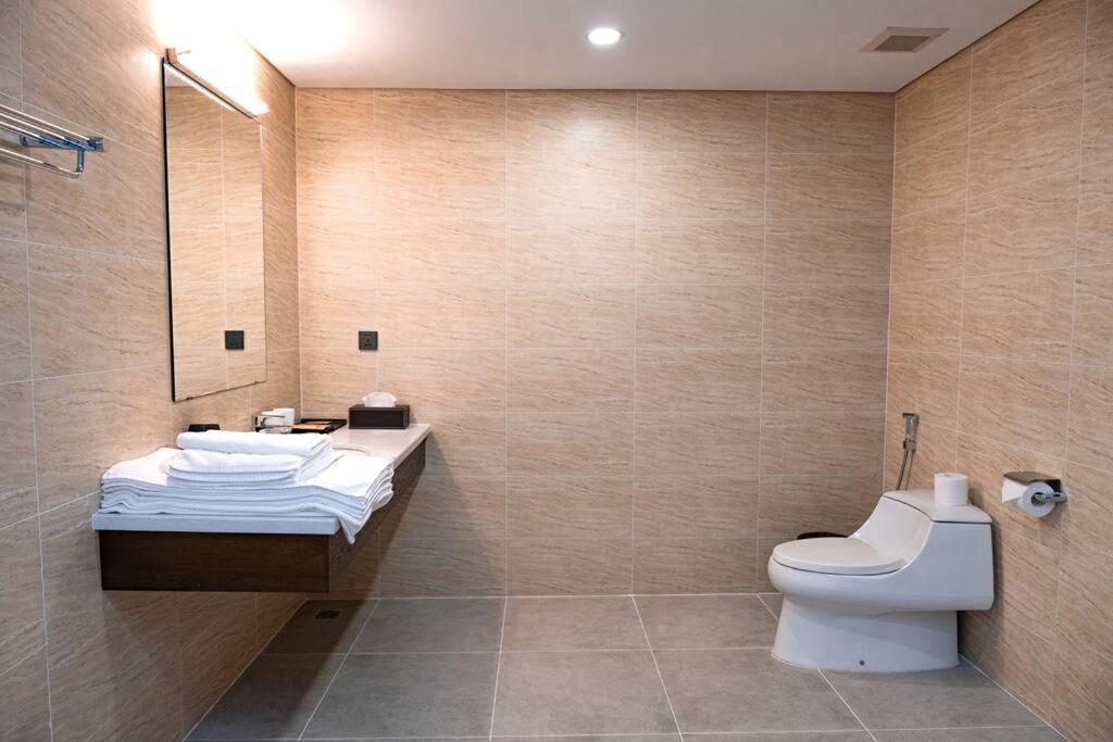 1Br - 1 Sofa Bed Luxurious 5-Stars Resort Phuc Yen Eksteriør billede